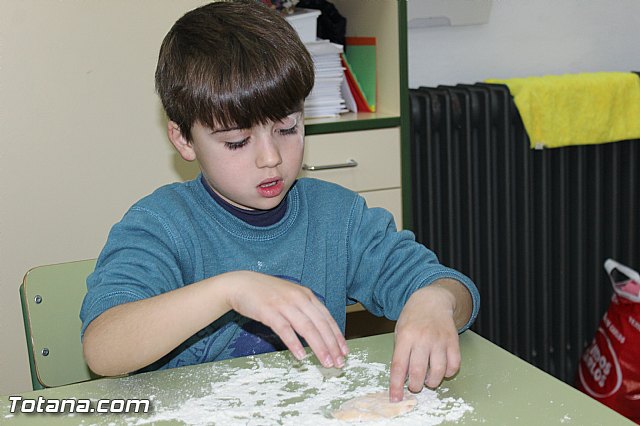 25 niños se benefician de la Escuela de Navidad 
