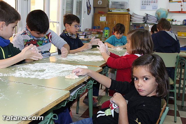 25 niños se benefician de la Escuela de Navidad 