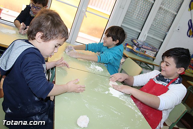 25 niños se benefician de la Escuela de Navidad 