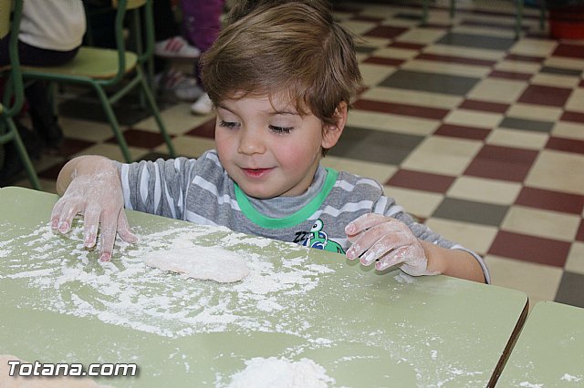 25 niños se benefician de la Escuela de Navidad 