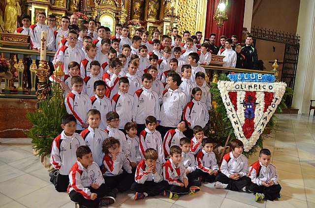 Las bases del Olímpico de Totana realizaron una ofrenda floral a Santa Eulalia, Foto 1