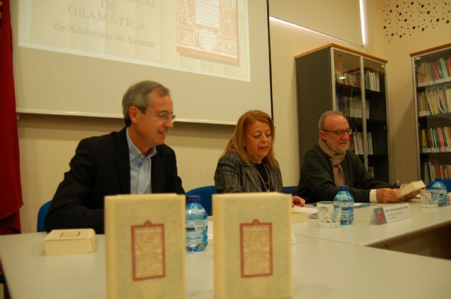 La consejera de Educación presenta la obra recopilatoria ´Espejo General de Gramática´ de Ambrosio de Salazar - 1, Foto 1