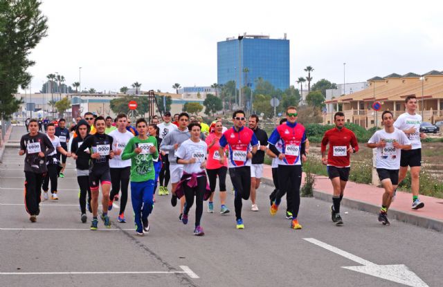 La II Marcha del Deporte Solidario torreña recoge más de 3.500 kilos de alimentos - 2, Foto 2