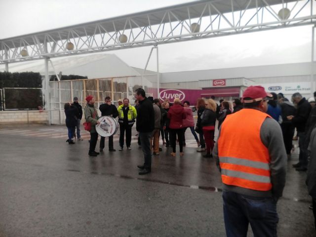 Cambiemos Murcia exige la readmisión inmediata de los trabajadores despedidos por Juver - 2, Foto 2