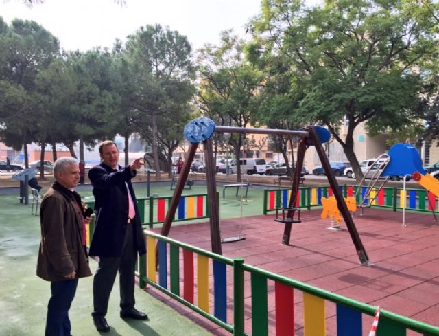 El Jardín de Mariano Montesinos se renueva gracias a la instalación de una nueva zona de juego infantil - 2, Foto 2