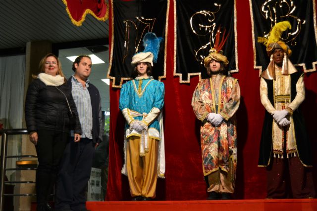 Los pajes de SSMM Los Reyes Magos llegaron a San Pedro para recibir las cartas de los niños - 1, Foto 1