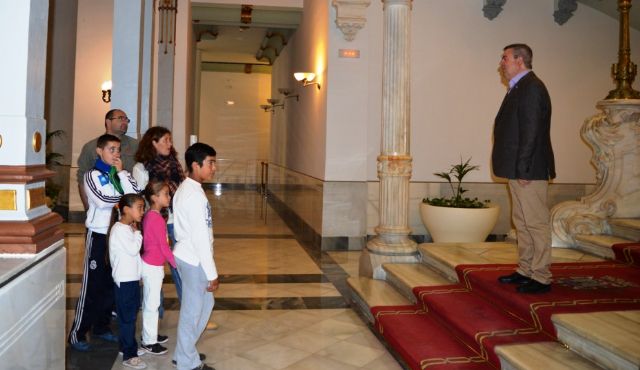Los niños de la asociación Rascasa conocen el Palacio Consistorial - 1, Foto 1