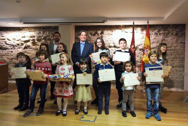 El Museo de Bellas Artes de Murcia entrega los premios de su concurso ´Pinta la Navidad´ - 1, Foto 1