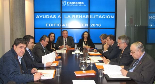 Fomento convoca 9 millones de euros en ayudas para la rehabilitación de edificios en la Región - 1, Foto 1