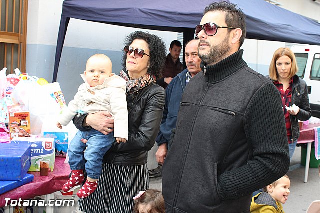 El III desayuno solidario a beneficio de Critas recaud unos 50 Kg de comida y 65 juguetes - 16