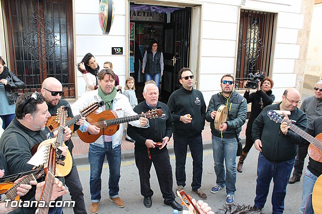 El III desayuno solidario a beneficio de Critas recaud unos 50 Kg de comida y 65 juguetes - 32