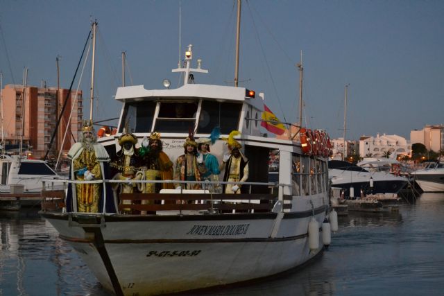 Los Reyes Magos llegan por mar cargados de ilusión - 1, Foto 1