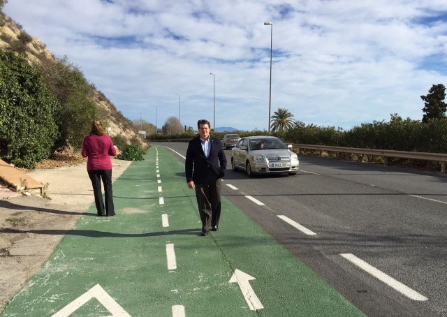 El Ayuntamiento de Lorca pone en marcha un nuevo tramo de más de 1 km de carril bici a la entrada de la ciudad desde la ronda de las Palmeras, sumando ya 30 km en el municipio - 1, Foto 1