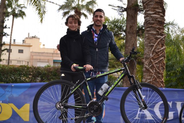 Más de 400 personas se dan cita el en tradicional paseo ciclista de Reyes - 1, Foto 1