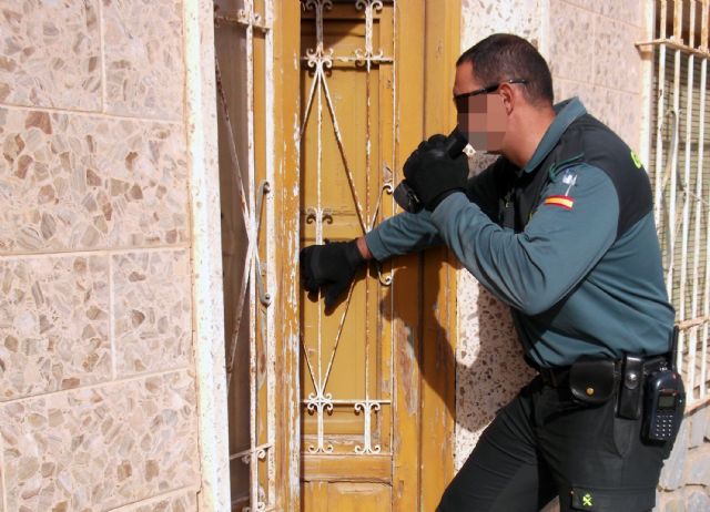 La Guardia Civil detiene a una persona relacionada con al menos media docena de robos en vivienda - 2, Foto 2