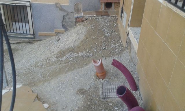 El PSOE exige al PP que solucione los problemas por la inexistencia de medidas de accesibilidad en las viviendas de las zonas en obras - 1, Foto 1