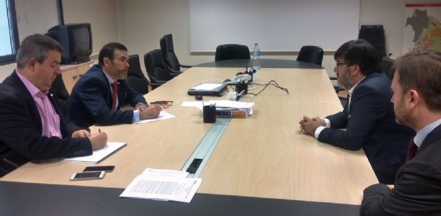 El alcalde apoya a Geriatros en la reapertura de la residencia de Fuente Cubas - 1, Foto 1