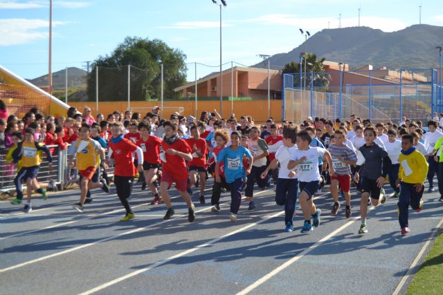Más de quinientos escolares participan en el campeonato escolar de “campo a través” - 1, Foto 1