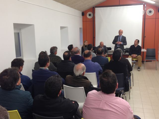 El consejero Juan Hernández se reúne con los empresarios del Polígono Industrial de Cieza - 1, Foto 1