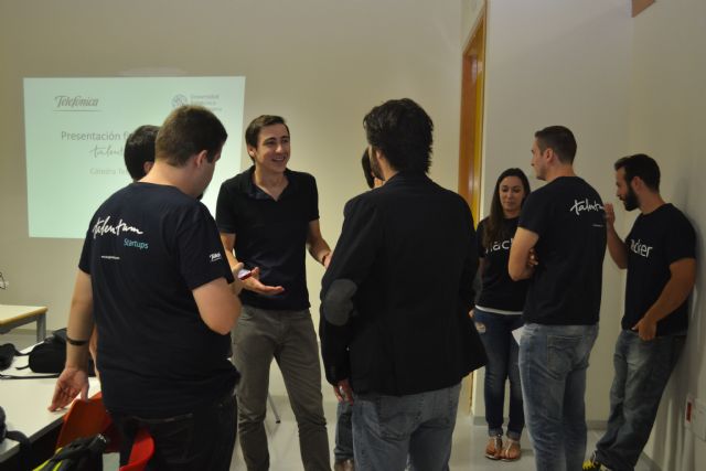 La Cátedra de Telefónica en la UPCT beca los proyectos tecnológicos de 15 estudiantes - 1, Foto 1