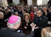 Numerosos murcianos celebran San Fulgencio con boniatos y mistela en el Palacio Episcopal