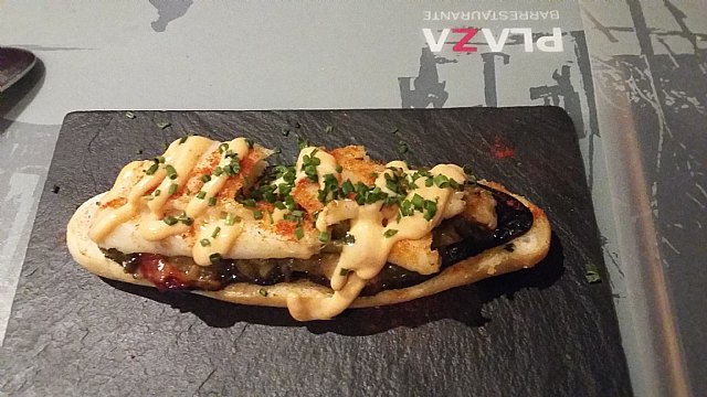 Las alumnas de la promocin 1970-1971 del Colegio “La Milagrosa” de Totana organizaron una cena con motivo del 30º aniversario - 20