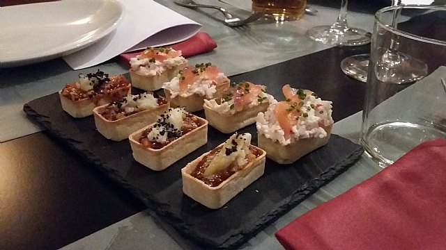 Las alumnas de la promocin 1970-1971 del Colegio “La Milagrosa” de Totana organizaron una cena con motivo del 30º aniversario - 16