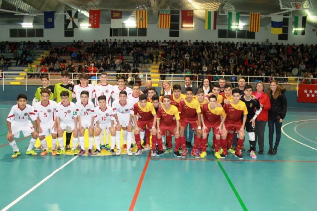 Amplia expectacin del Nacional de Ftbol Sala sub 16 celebrado en Mazarrn, Foto 4