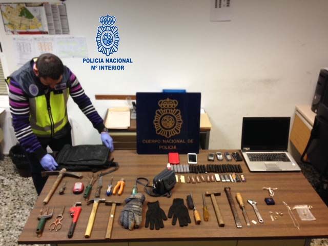 Detenidos por la La Policía Nacional dos individuos por siete robos con fuerza en establecimientos y cuatro en domicilios - 1, Foto 1