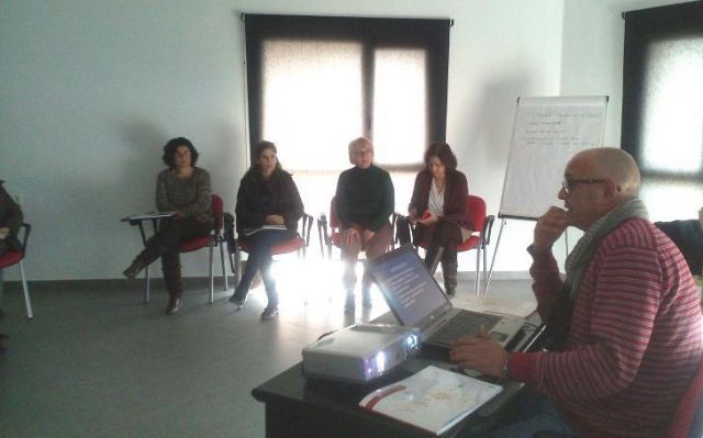 La Concejalía de Bienestar Social presenta el Protocolo DIFA a los profesionales sanitarios y educativos de Cieza - 1, Foto 1