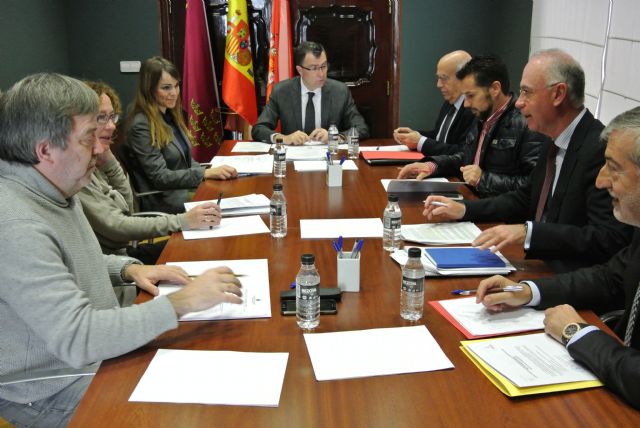Navarro confirma a los grupos municipales que el AVE llegará a Murcia cumpliendo todos los acuerdos del Pleno - 1, Foto 1
