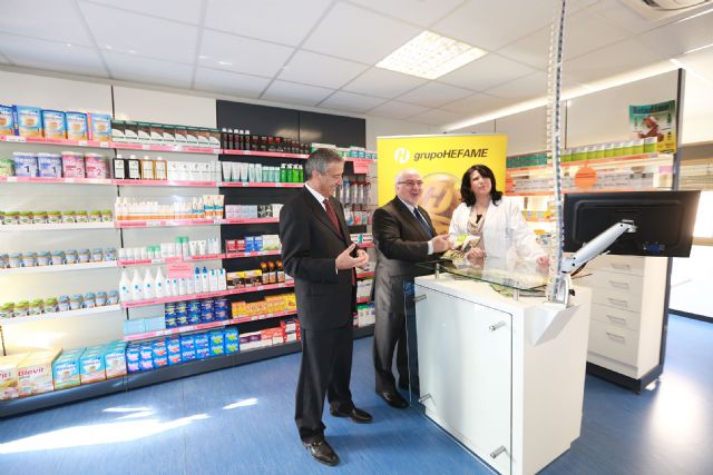 La UCAM y HEFAME inauguran un aula de farmacia única en la Región y referente en España - 1, Foto 1