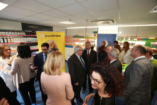 La UCAM y HEFAME inauguran un aula de farmacia única en la Región y referente en España - 2, Foto 2