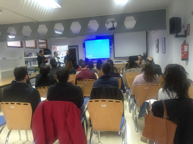 Durante la mañana de hoy 30 jóvenes del municipio de Torre-Pacheco han realizado el Taller Crea y haz que tu empresa funcione - 1, Foto 1