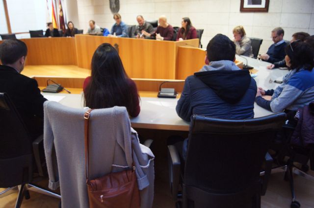 The director of "Bastida Project" team meets with the municipal corporation, Foto 3