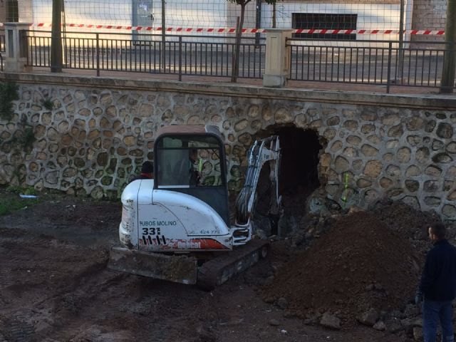 Settlement construction was initiated by the damage by leakage in one of the walls of the Rambla de La Santa, Foto 2
