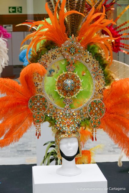El edificio de San Miguel expone los trajes más representativos del Carnaval - 1, Foto 1