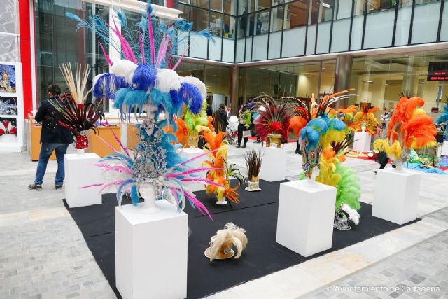 El edificio de San Miguel expone los trajes más representativos del Carnaval - 3, Foto 3