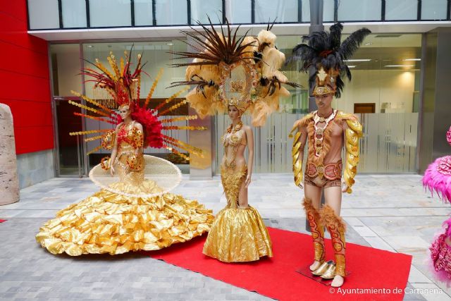 El edificio de San Miguel expone los trajes más representativos del Carnaval - 5, Foto 5
