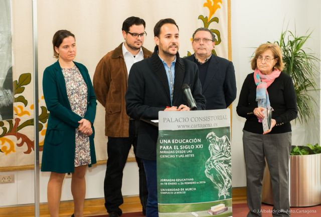 Unas jornadas proponen la educación para el siglo XXI, a través de las Ciencias y las Artes - 1, Foto 1