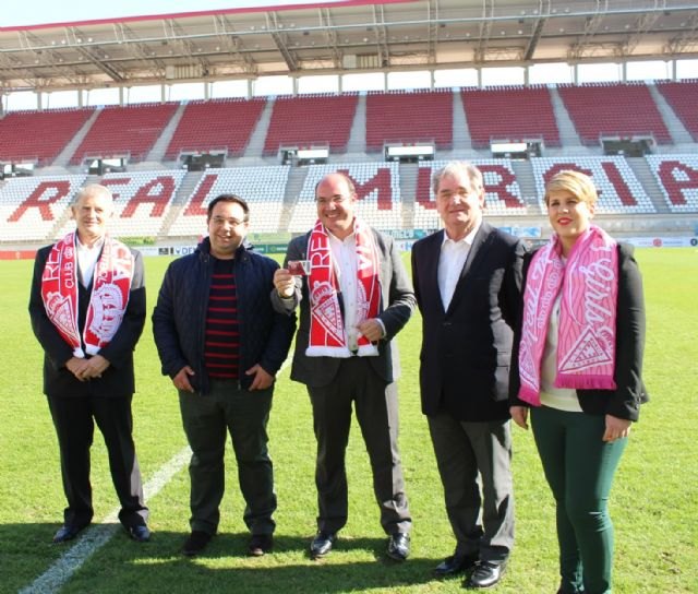 El presidente de la Comunidad asegura que estar hoy con el Real Murcia es estar con el futuro de este club - 1, Foto 1