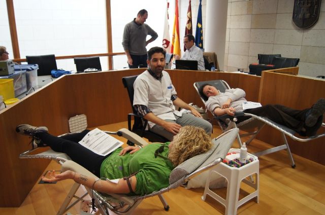 32 personas donaron sangre en la jornada de captación organizada por la Concejalía de Sanidad y el Centro Regional de Hemodonación - 1, Foto 1