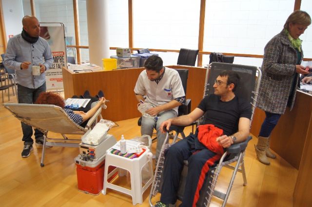 32 personas donaron sangre en la jornada de captación organizada por la Concejalía de Sanidad y el Centro Regional de Hemodonación, Foto 3
