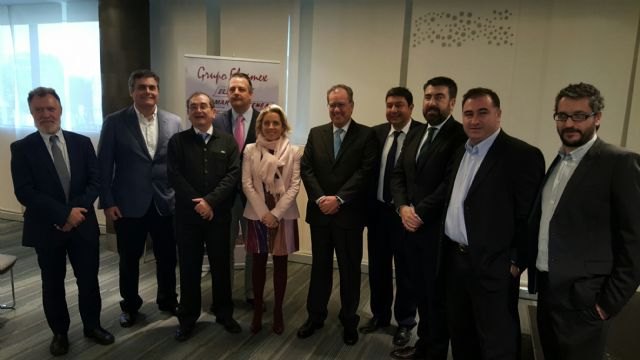 La Comunidad elaborará un plan regional de eficiencia energética en las comunidades de regantes de la Región - 1, Foto 1