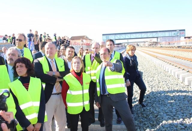 Pedro Antonio Sánchez: El AVE es una realidad que nos igualará en competitividad a otras regiones españolas y europeas - 1, Foto 1