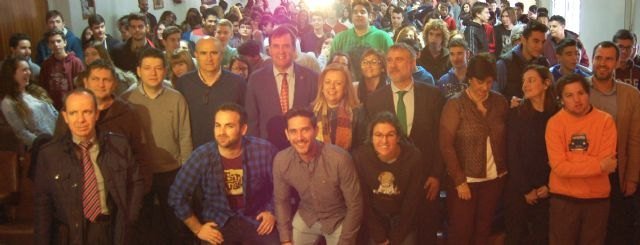 Educación pone en marcha un nuevo programa que acerca la ciencia a los estudiantes a través de humor y monólogos - 1, Foto 1