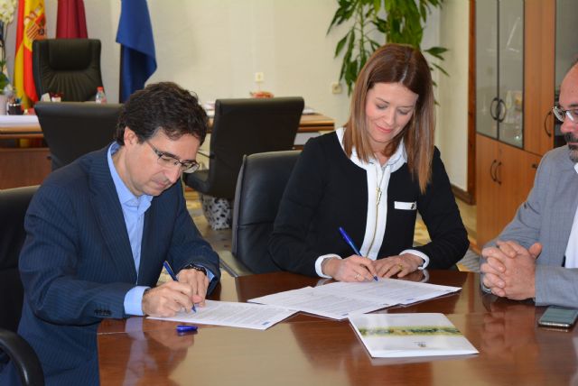 El Ayuntamiento de Águilas e Hidrogea crean un Bono Social de 60.000 euros destinado a ayudar a las familias en riesgo de exclusión - 1, Foto 1