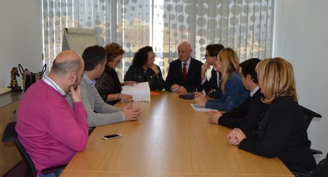 La Comunidad trabaja en una línea directa de autobús que conecte Murcia con Las Torres de Cotillas - 1, Foto 1