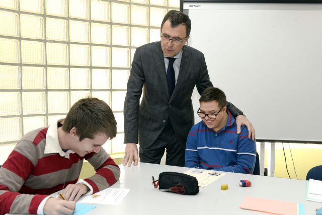 El Ayuntamiento y Assido promueven prácticas formativas para personas con síndrome de Down - 1, Foto 1