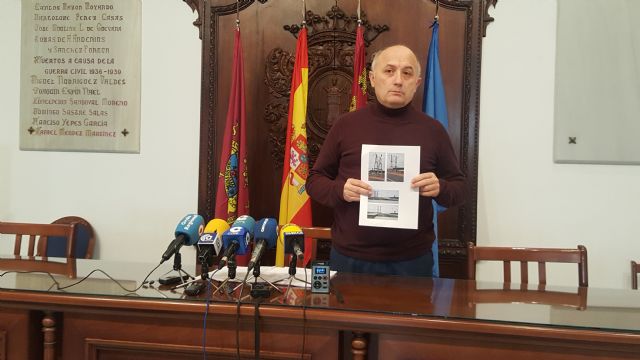 Antonio Meca solicita un informe técnico para que se midan los campos electromagnéticos de las líneas  de alta tensión que cruzan el supermercado Aldi - 1, Foto 1